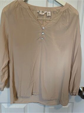 Max Studio Beige V-Neck Long Sleeve Blouse